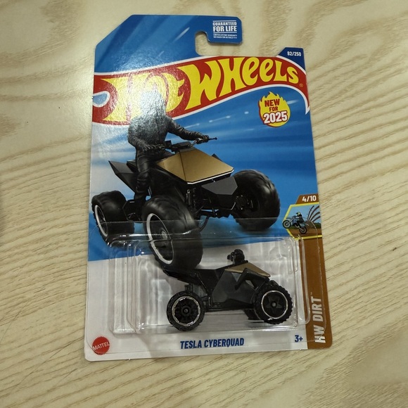 Hot Wheels Tesla Cybersquad HW Dirt Series 82/250 - Picture 1 of 2
